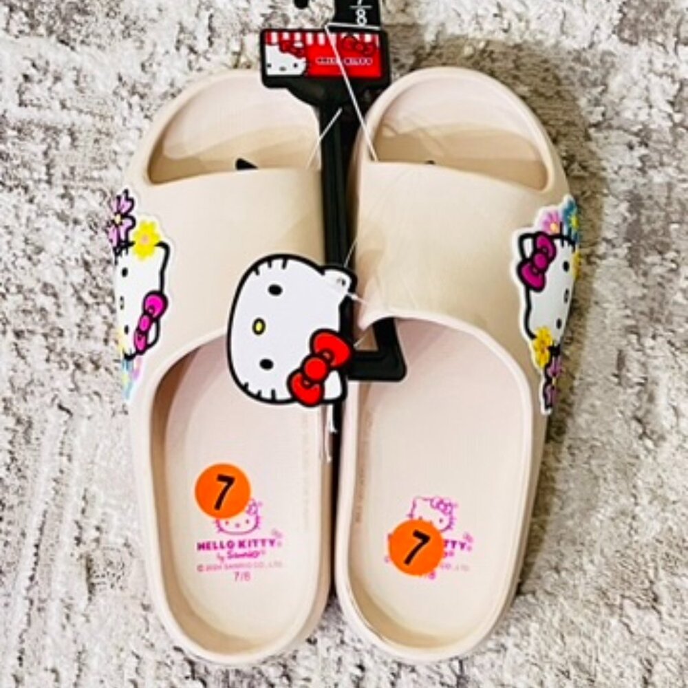 Hello‎ Kitty Sandals